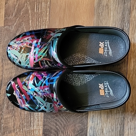 Dansko Multi Brush Stroke Patent - Picture 4 of 7